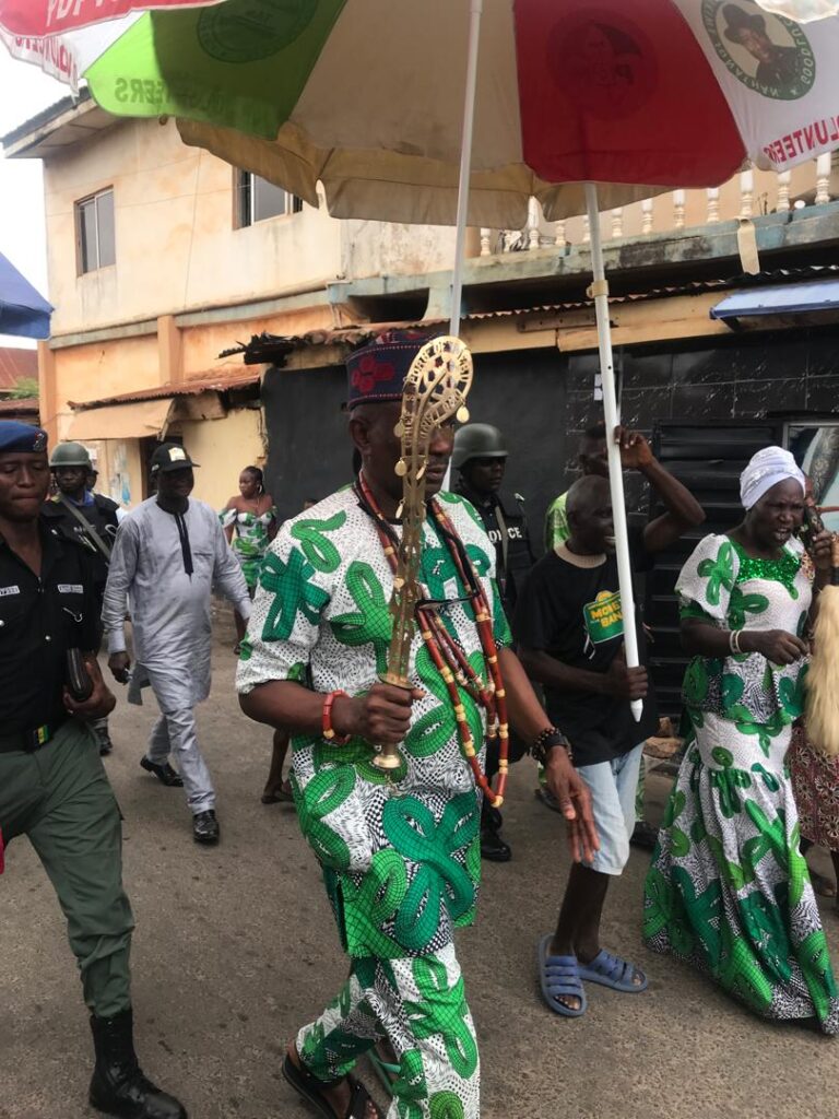 Honoring a Matriarch’s Legacy: Otunba Bamidele Akingboye Leads Cultural Procession for Late Mother